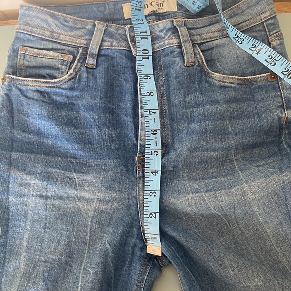 Vintage-style Flared Jeans with Frayed Hem - Picture 8 of 11